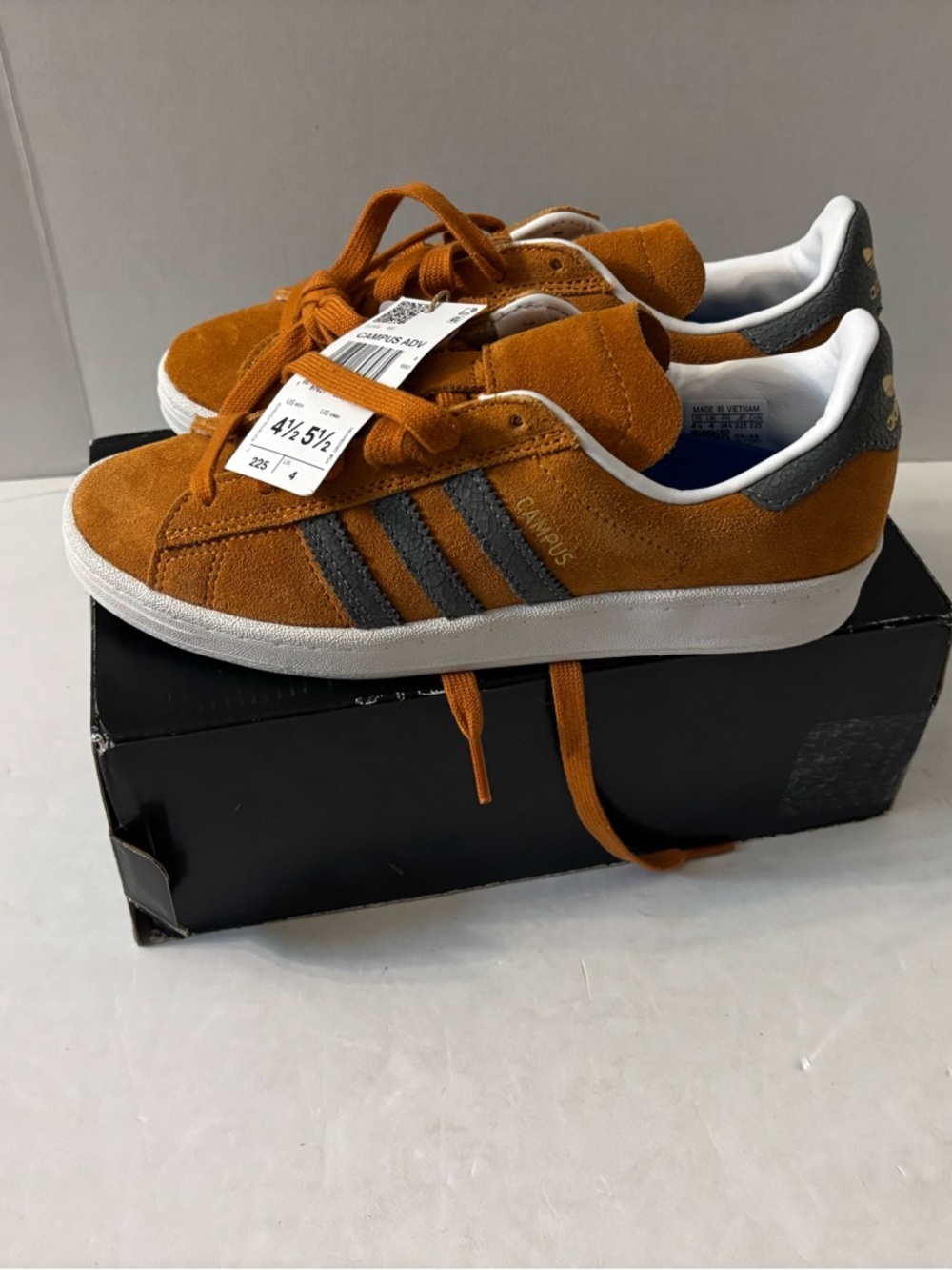 adidas Campus Women’s size 5.5 NEW WITH TAGS!